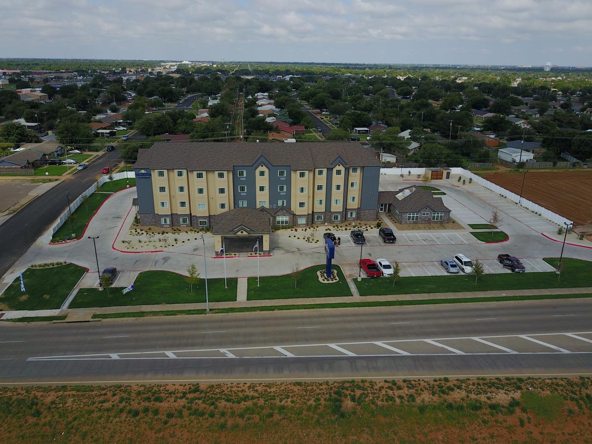 Microtel Inn & Suites By Wyndham Лъбък Екстериор снимка